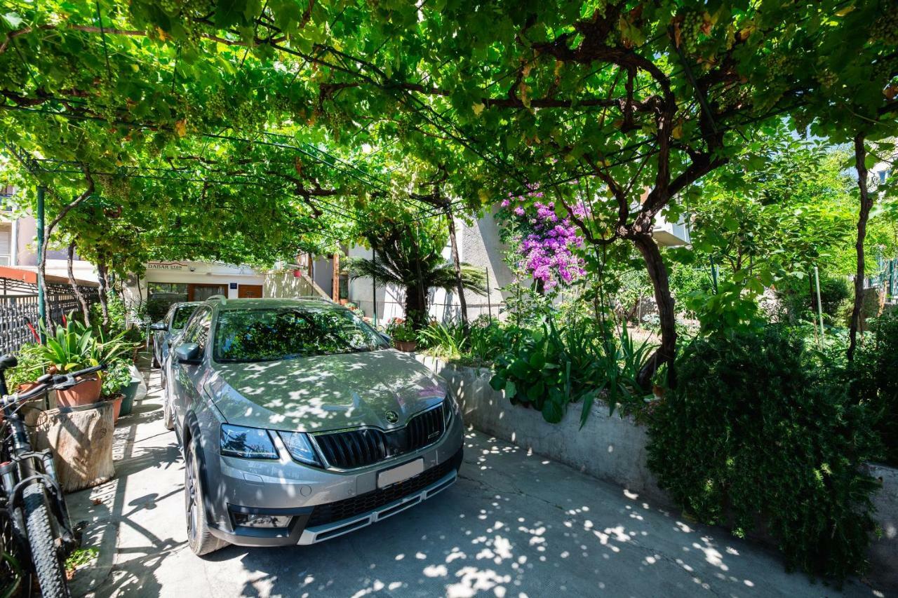 Pavone - Private Parking Lejlighed